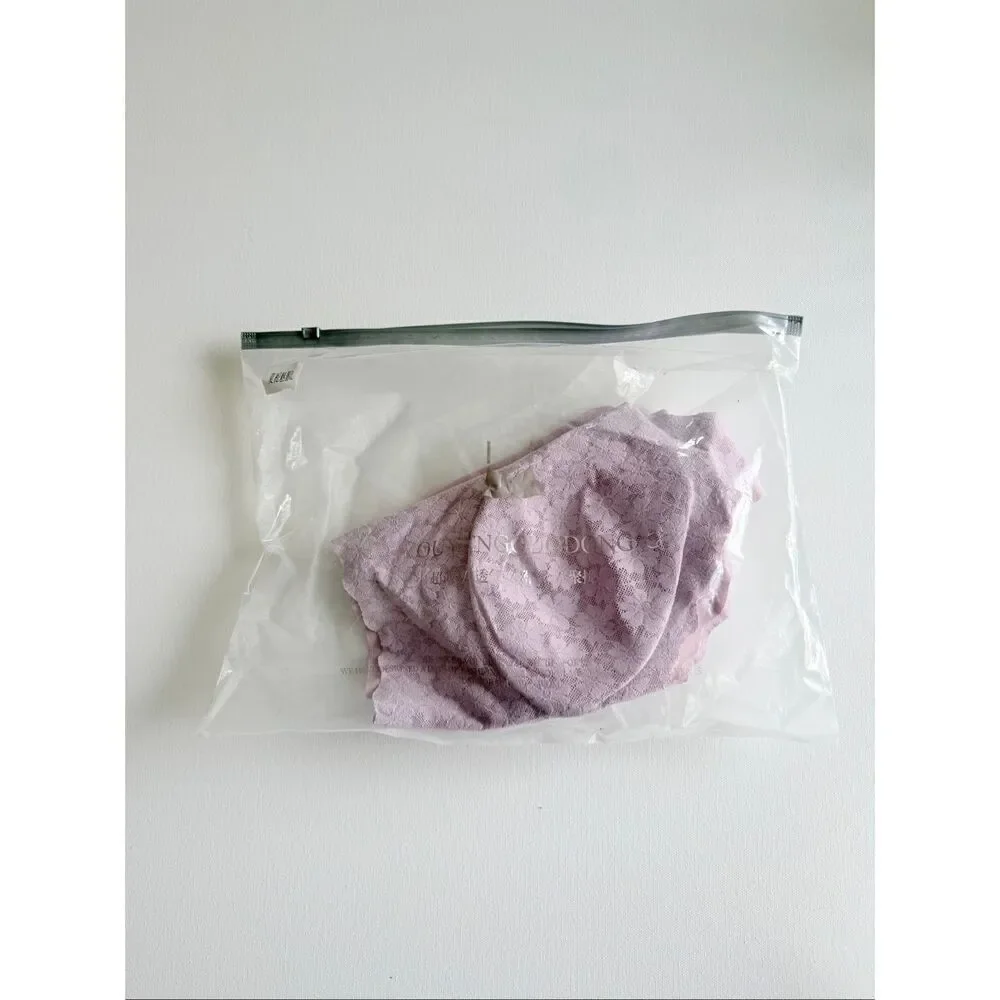Women’s light purple wireless lace bralette size Large
